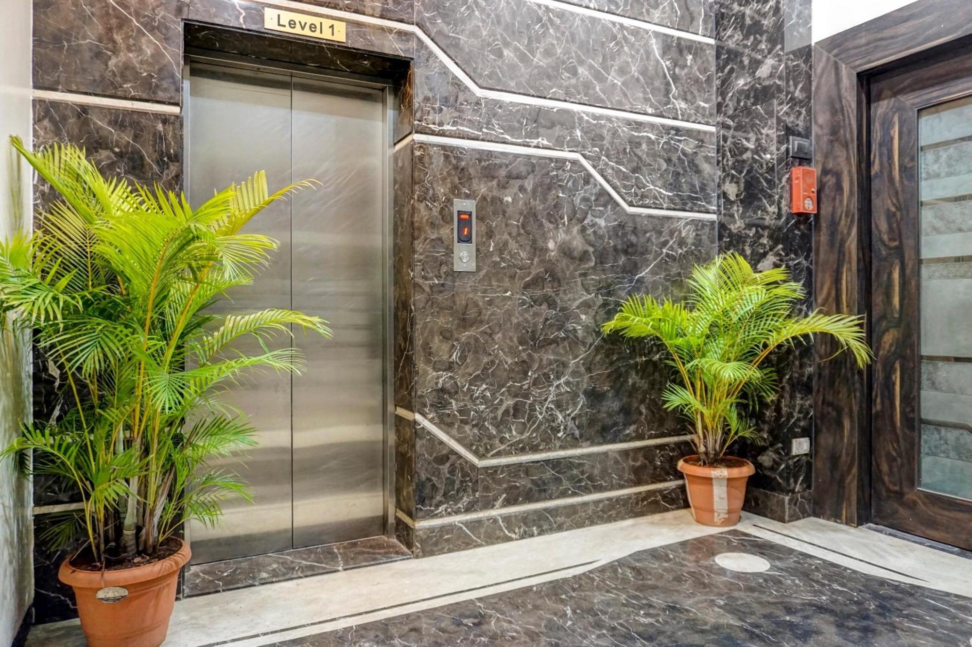 Hotel Tej Inn Plaza Near Igi Airport Delhi Нью-Дели Экстерьер фото